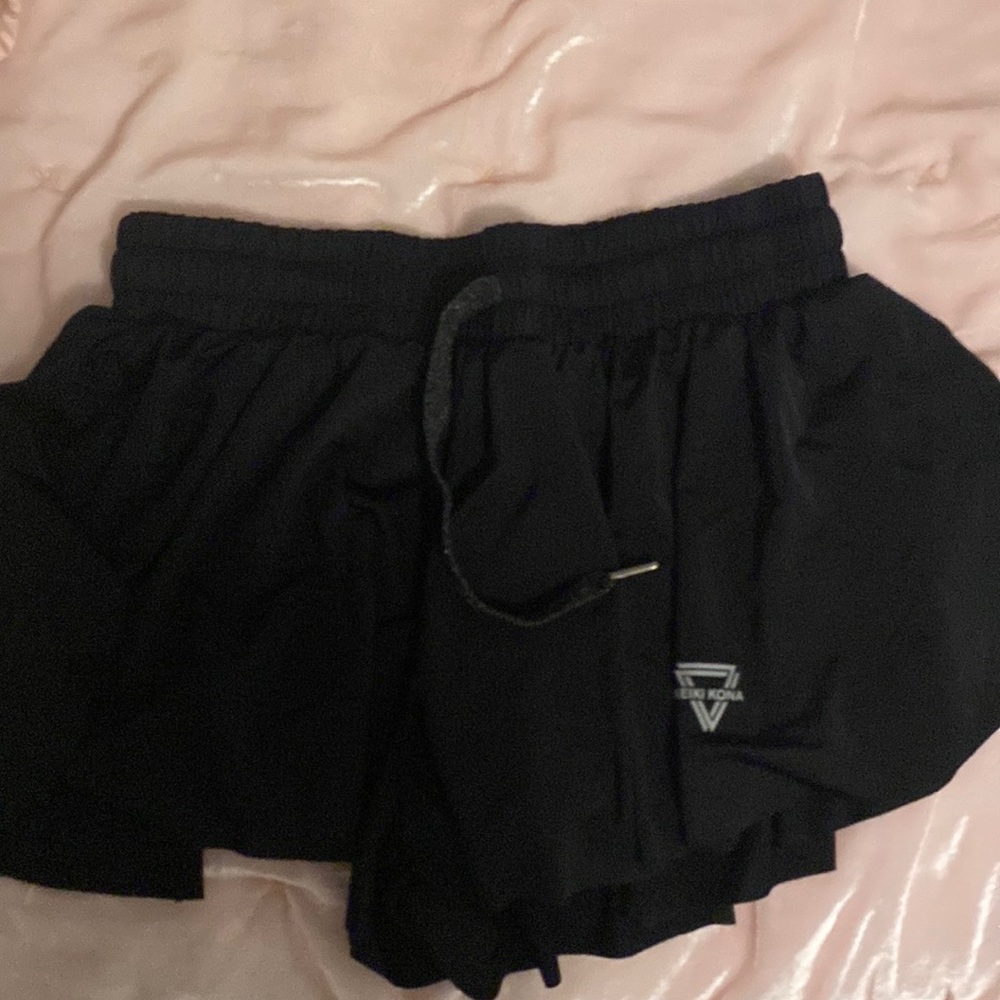 kikikona butterfly black shorts small